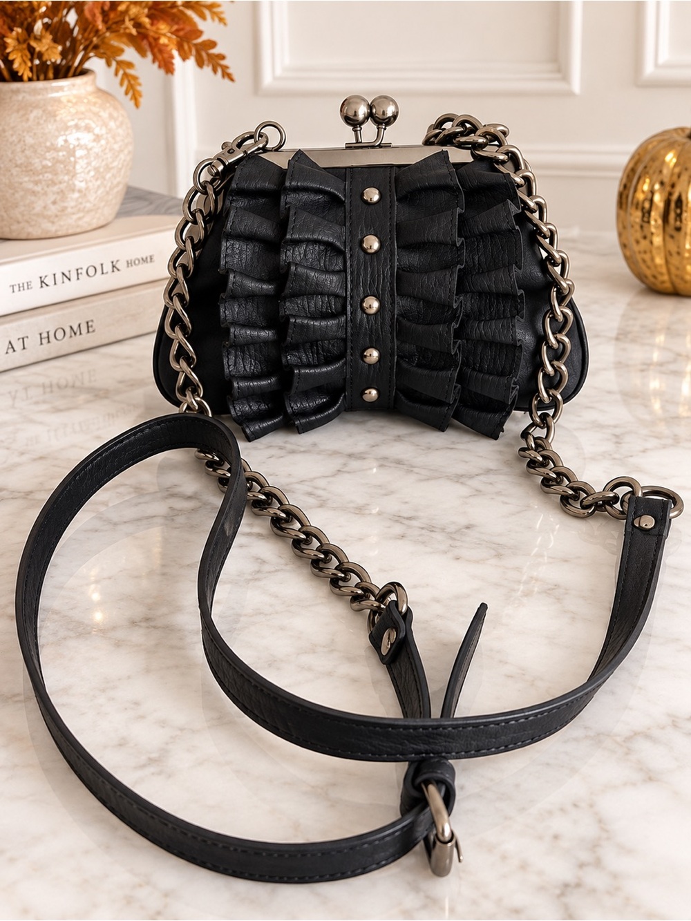Jessica Simpson Y2K Black Ruffle Kiss Lock Chain Crossbody Clutch Bag